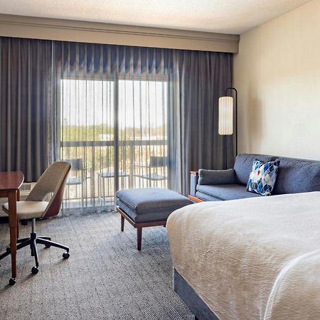 Courtyard Tampa Westshore/Airport Экстерьер фото