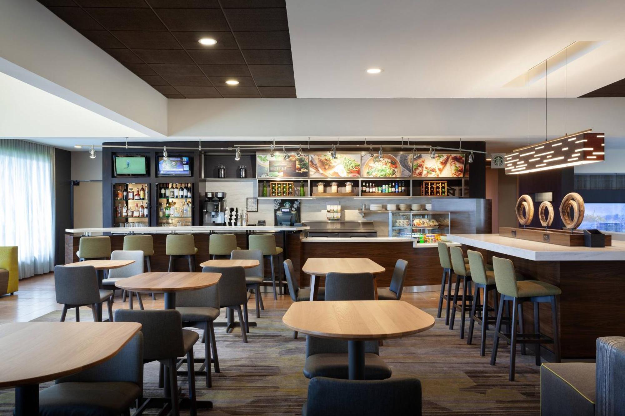 Courtyard Tampa Westshore/Airport Экстерьер фото