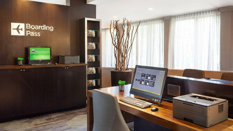 Courtyard Tampa Westshore/Airport Экстерьер фото